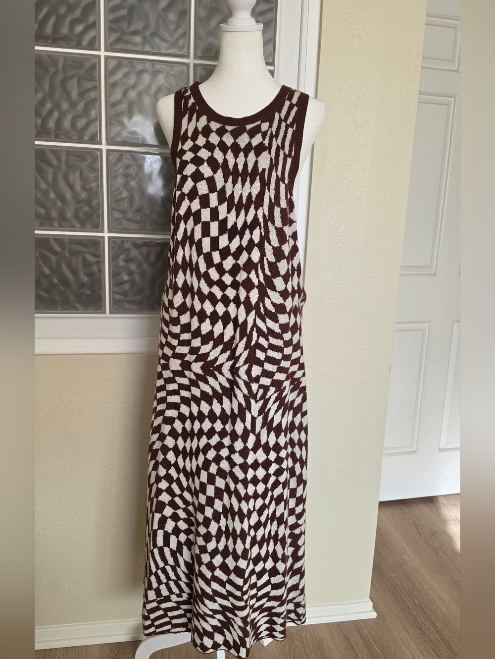 Sleeveless Brown and Cream Checkerer Knit Dress